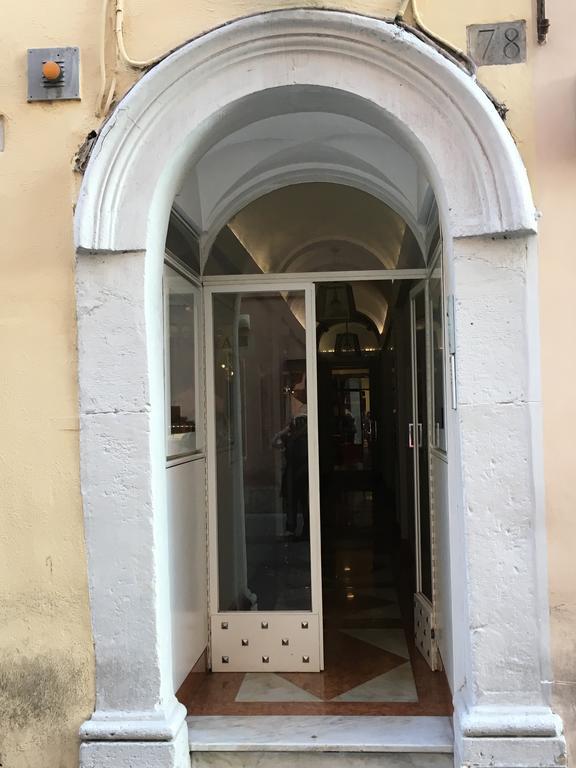 Alojamento de Acomodação e Pequeno-almoço Domus Frattina *
